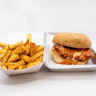 Saucy Chicken Sandwich Combo